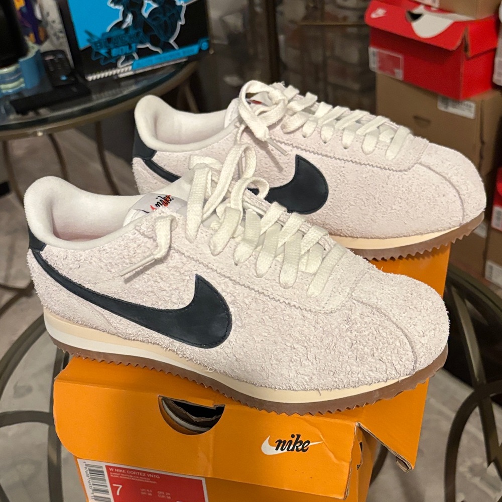 Women’s Nike Cortez Vintage Summit White Black Sneakers FJ2530-102 [Select Size] - Picture 5 of 7